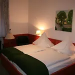 - Restaurant Haus Von Der Heyde Hotel *