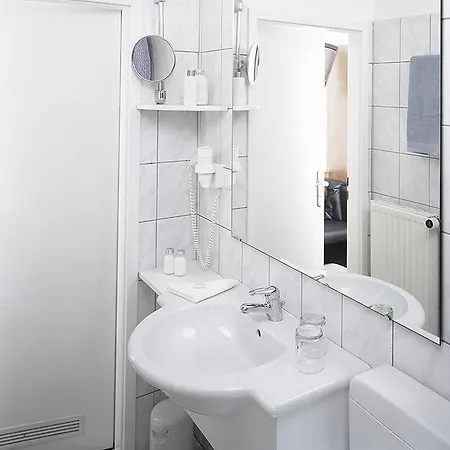 Haus Von Der Heyde 호텔 이제를론