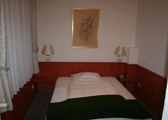 - Restaurant Haus Von Der Heyde ايزيرلون